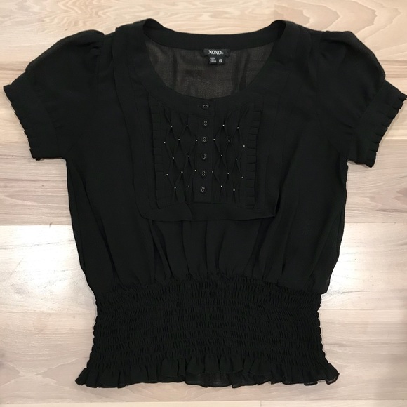 XOXO | SMOCKED TOP - Picture 1 of 3